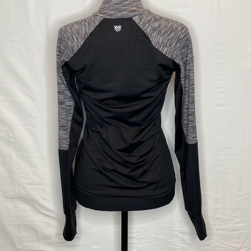 Women's Long-Sleeve Top - Picture 5 of 5